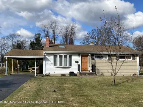 18 Bernard St, Eatontown, NJ 07724