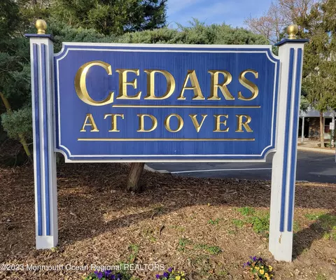 9 Barnes Ln #209, Toms River, NJ 08753