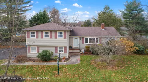 1119 Hope Rd, Tinton Falls, NJ 07712