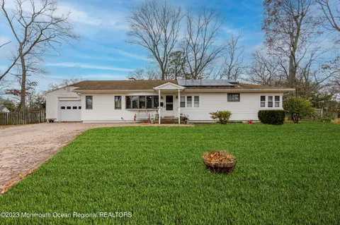 112 Midstreams Rd, Brick, NJ 08724