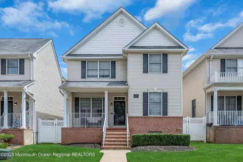 17 Ponderosa Dr, Lakewood, NJ 08701