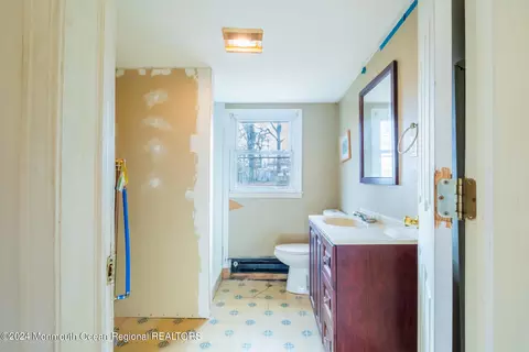 18 E 2nd St, Howell, NJ 07731 photo 11