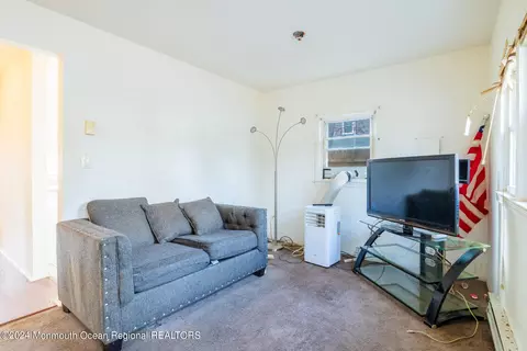 18 E 2nd St, Howell, NJ 07731 photo 7