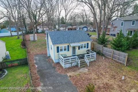 18 E 2nd St, Howell, NJ 07731 photo 16