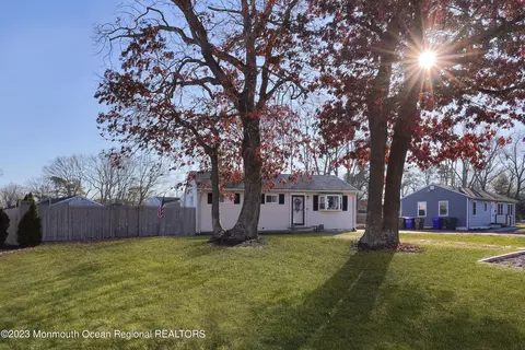114 Meridian Dr, Brick, NJ 08724