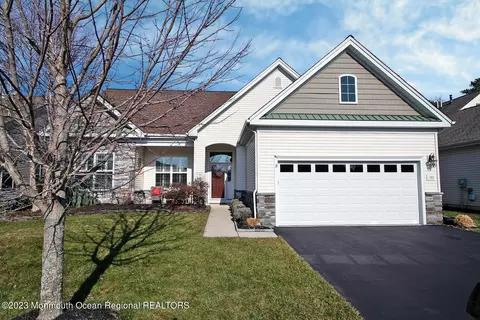102 Heritage Point Blvd, Barnegat, NJ 08005