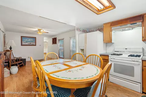 21 Larisa Ln, Jackson, NJ 08527 photo 10