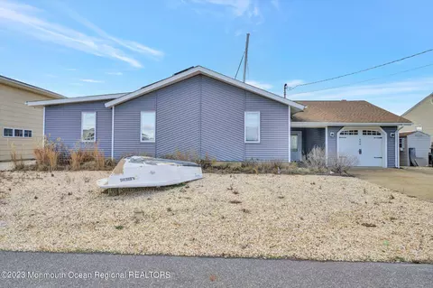608 Southend Ave, Toms River, NJ 08753