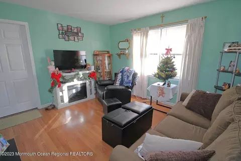 43 Eric Dr, Howell, NJ 07731 photo 22
