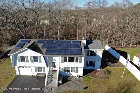 43 Eric Dr, Howell, NJ 07731 photo 32