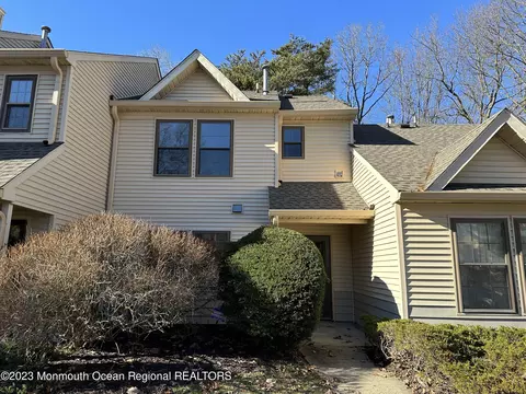 47 Snapdragon Ct, Jackson, NJ 08527