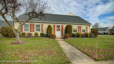 361 Old Nassau Rd #C, Monroe, NJ 08831