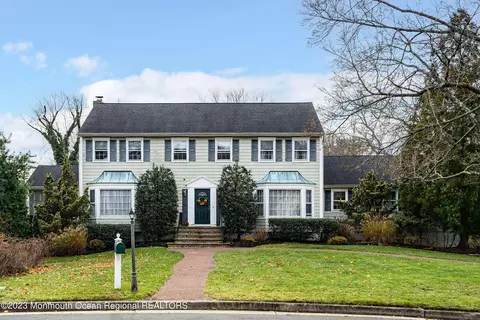 7 Pirates Cove Rd, Little Silver, NJ 07739