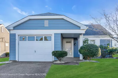 73 Buckingham Dr N, Manchester, NJ 08759