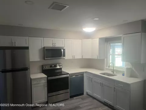 84 Dorchester Dr # C, Lakewood, NJ 08701