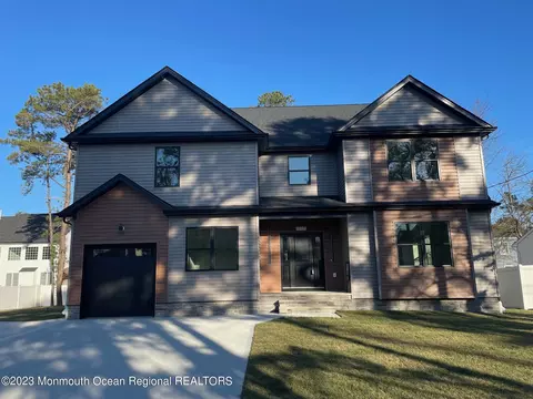 1209 Wellington Ave, Toms River, NJ 08757