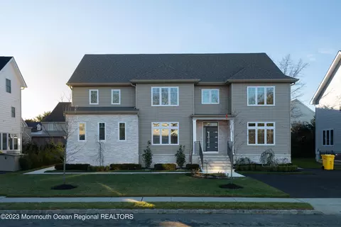4 Prime Ln, Lakewood, NJ 08701