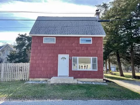 24 Fire House Dr, Little Egg Harbor, NJ 08087