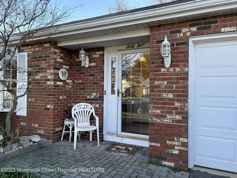 64 Greenbriar Blvd, Brick, NJ 08724