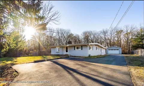194 Sams Rd, Jackson, NJ 08527