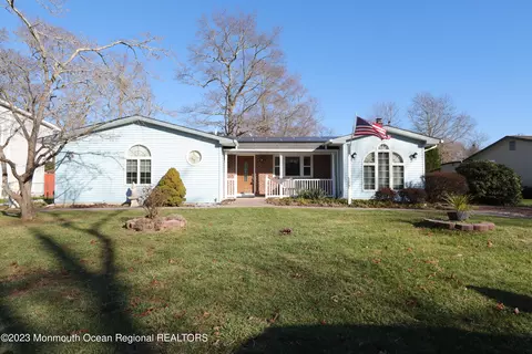 208 Birch Rd, Tuckerton, NJ 08087