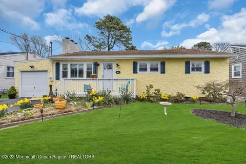 1512 Treeneedle Rd, Point Pleasant, NJ 08742