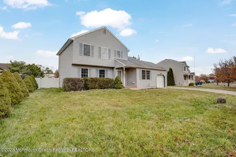 20 Jared Ln, Little Egg Harbor, NJ 08087