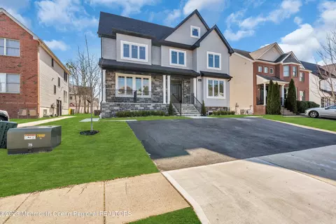 26 White Dove Ct, Lakewood, NJ 08701