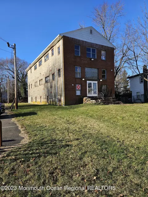 10 Avenue A, Freehold, NJ 07728