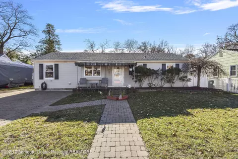 406 Middle Ln, Howell, NJ 07731