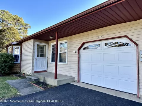 24 Amesbury Rd # A, Whiting, NJ 08759