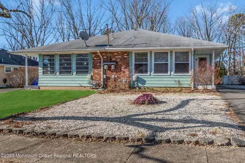 2016 Mount Carmel Blvd, Toms River, NJ 08753