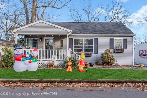 2118 Driscoll Rd, Toms River, NJ 08753