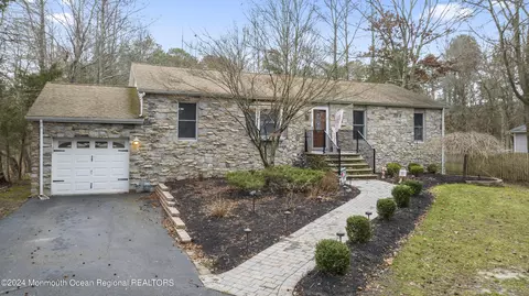 225 Cedar Swamp Rd, Jackson, NJ 08527