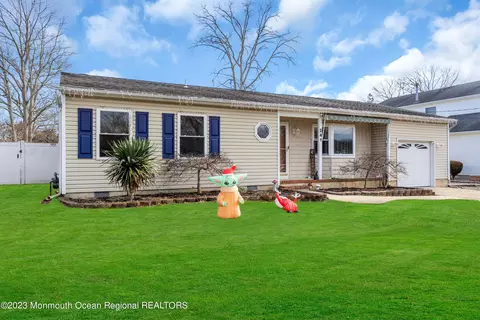 241 Birch Ln, Forked River, NJ 08731 photo 3