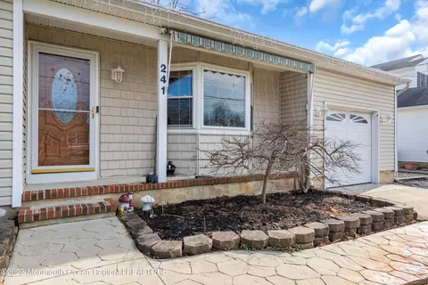 241 Birch Ln, Forked River, NJ 08731 photo 2