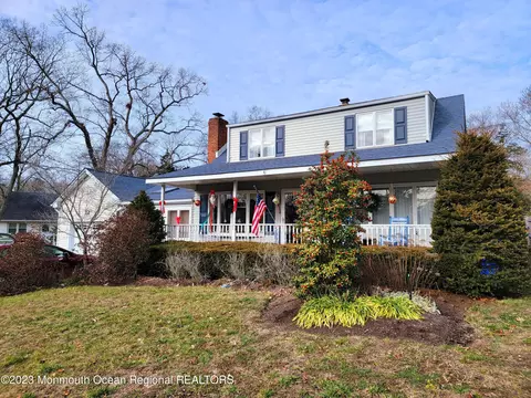 32 Point O Woods Dr, Toms River, NJ 08753
