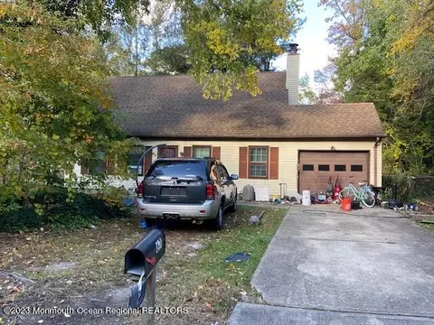 67 Marine Rd, Waretown, NJ 08758