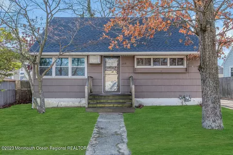 2508 Herbertsville Rd, Point Pleasant, NJ 08742