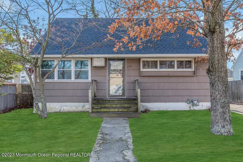 2508 Herbertsville Rd, Point Pleasant, NJ 08742 12 Photos Movoto