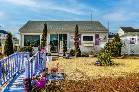 1513 Beach Blvd, Forked River, NJ 08731