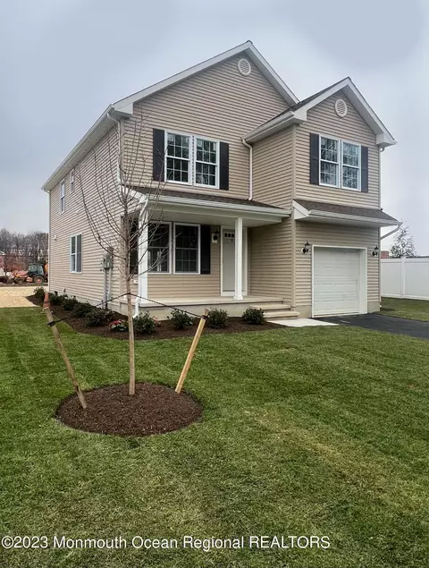 10 Park Ave, Hazlet, NJ 07730