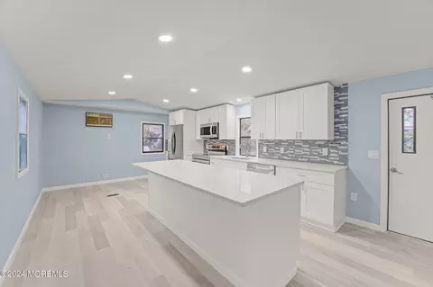 42 Antonia Dr, Jackson, NJ 08527