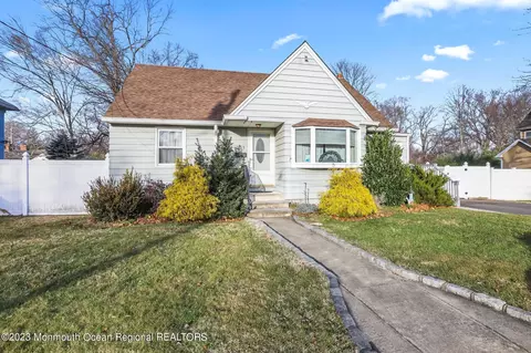 131 Washington Ave, Matawan, NJ 07747