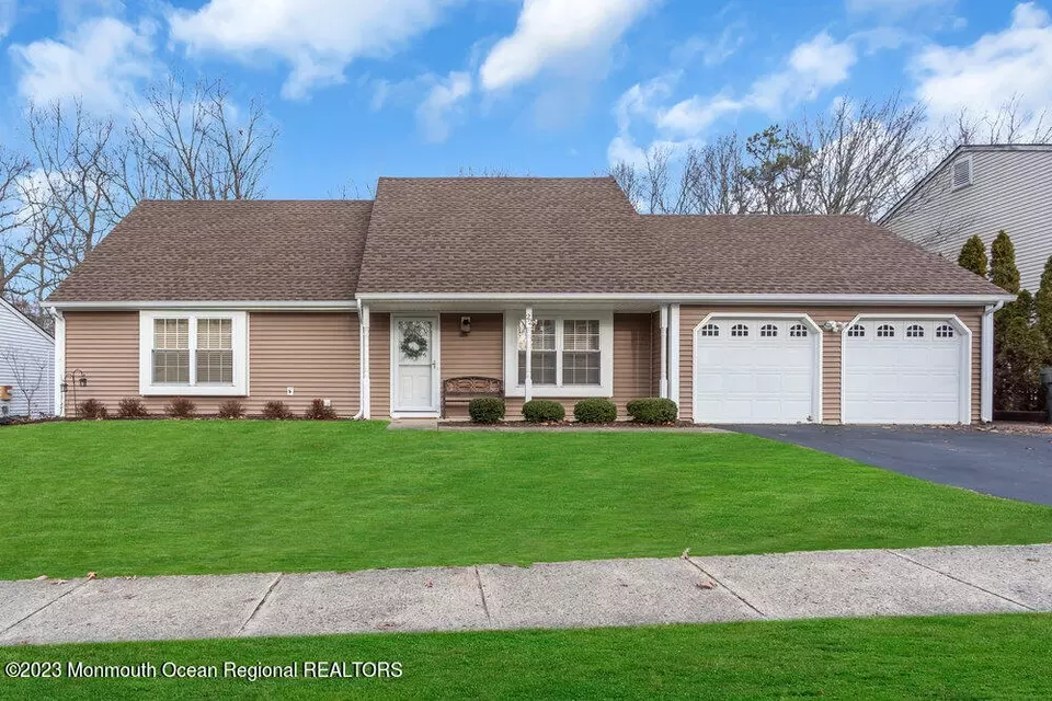 22 Cannon Ball Dr, Howell, NJ 07731 40 Photos Movoto