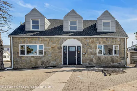 27 Trinidad Ave, Seaside Heights, NJ 08751