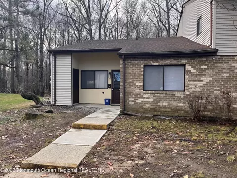 99 Arrowood Rd #A, Manalapan, NJ 07726