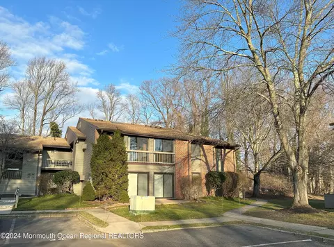 44 Medford Ct, Red Bank, NJ 07701