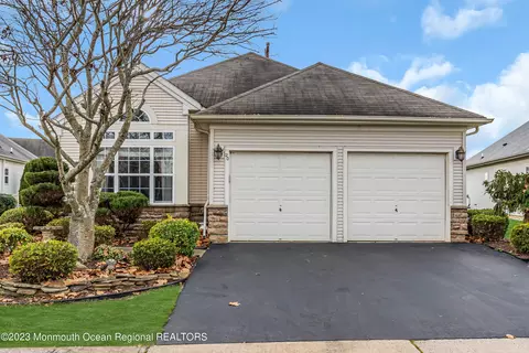 20 Stafford Dr, Manchester, NJ 08759