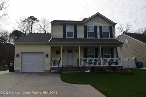 212 Buchanan Ave, Egg Harbor City, NJ 08215